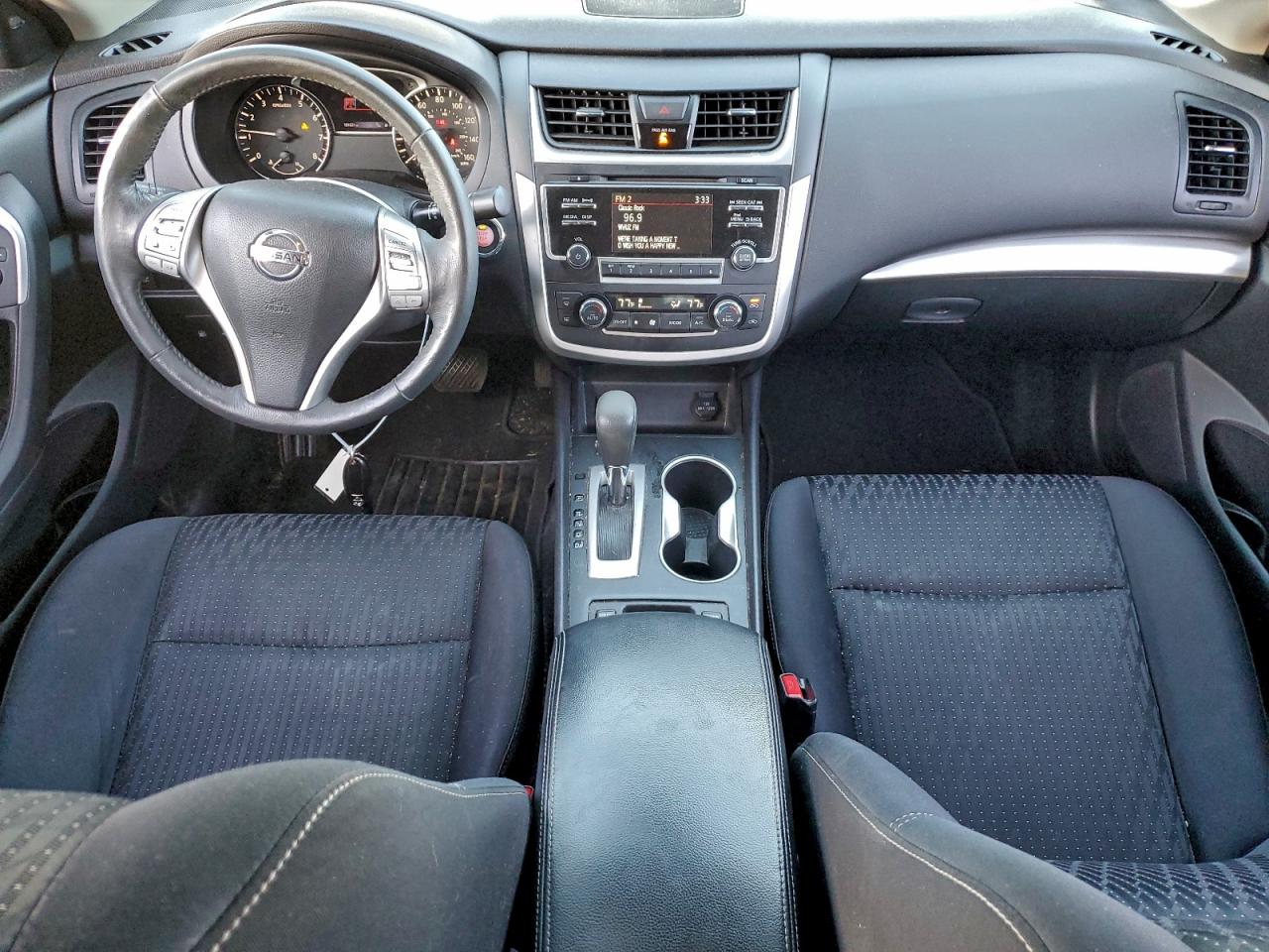 Nissan Altima 2.5 Image 11