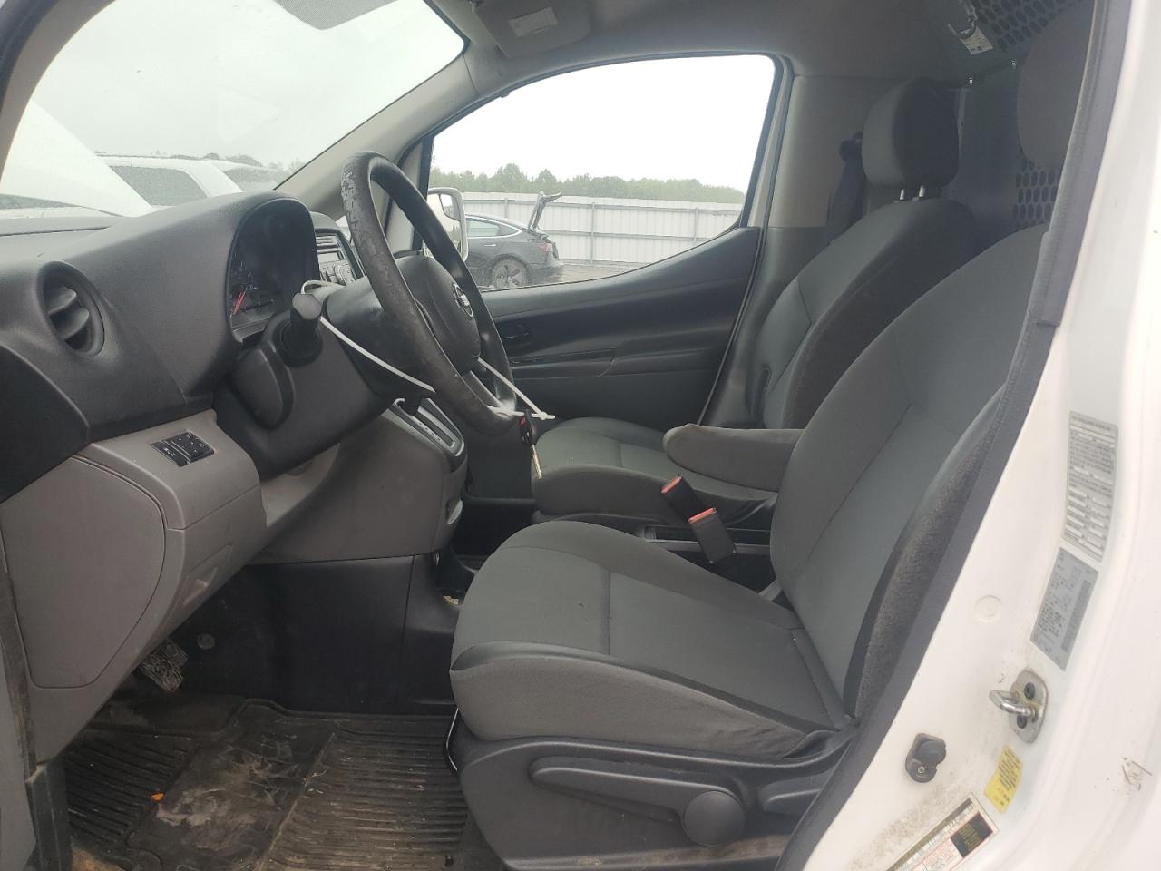 Nissan Nv 2.5s Image 7