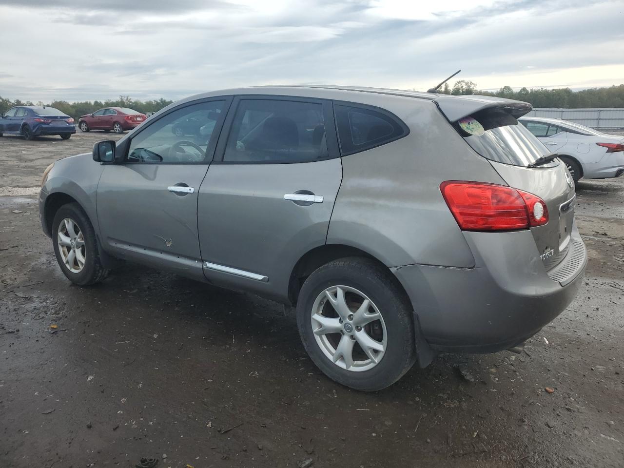 Nissan Rogue S Image 6