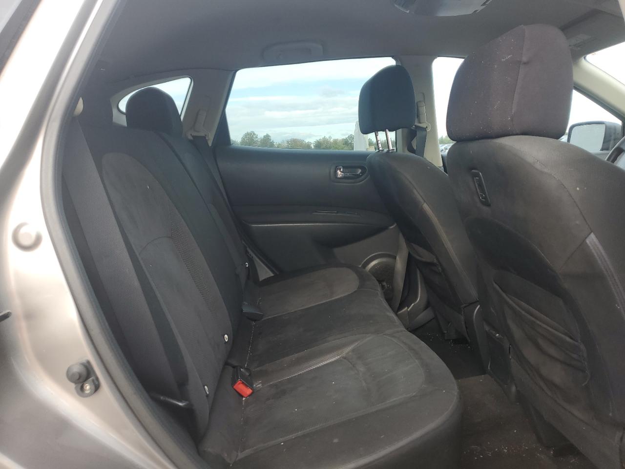 Nissan Rogue S Image 7