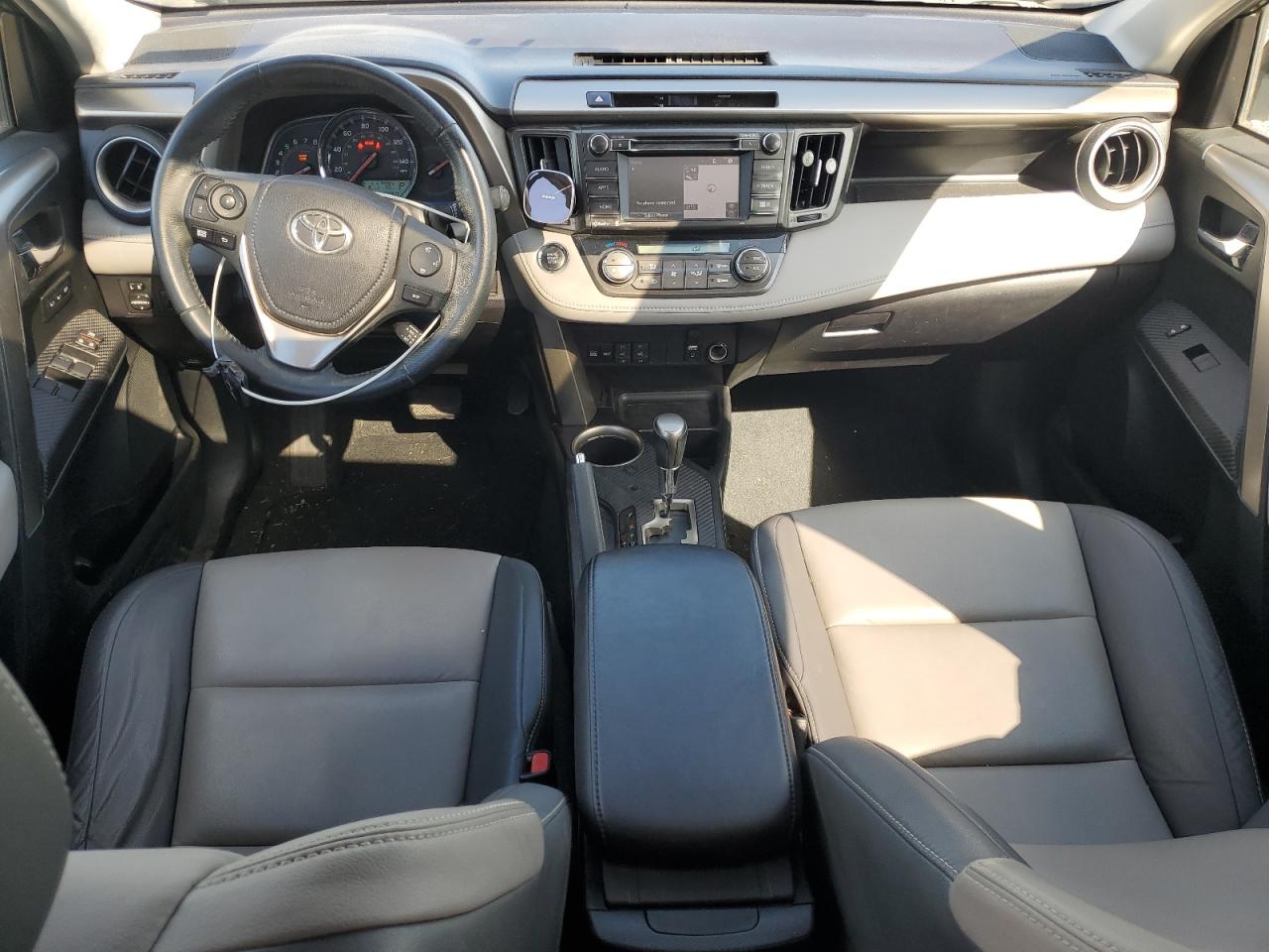 Toyota RAV4 Limited Image 11