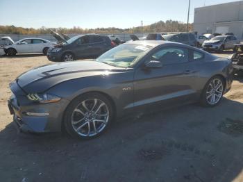  Salvage Ford Mustang