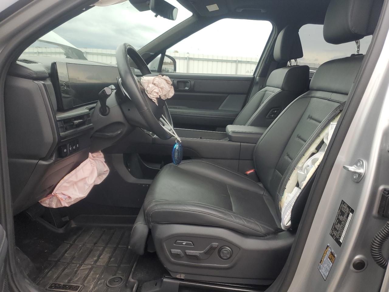 Hyundai SANTA FE Calligraphy Image 8