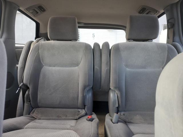 Toyota Sienna Ce Image 5