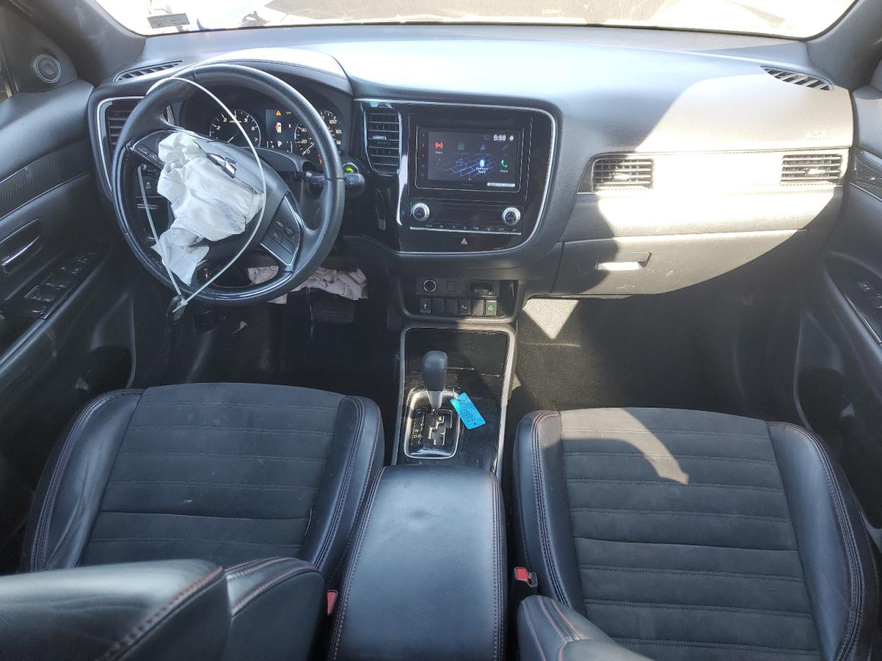 Mitsubishi Outlander Se Image 8