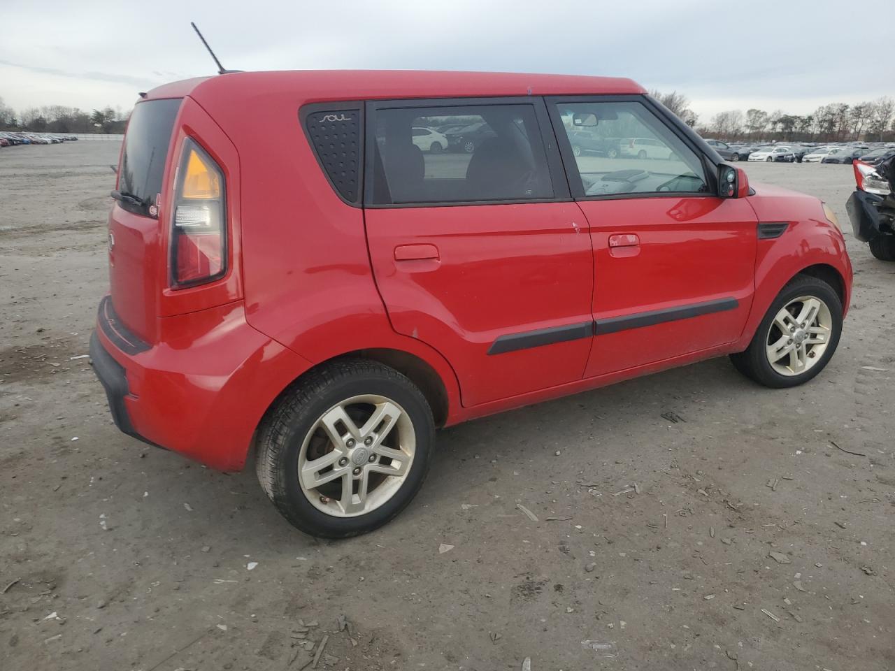 Kia Soul + Image 9
