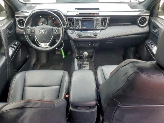 Toyota RAV4 Se Image 8