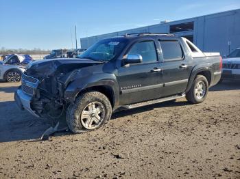  Salvage Chevrolet Avalanche