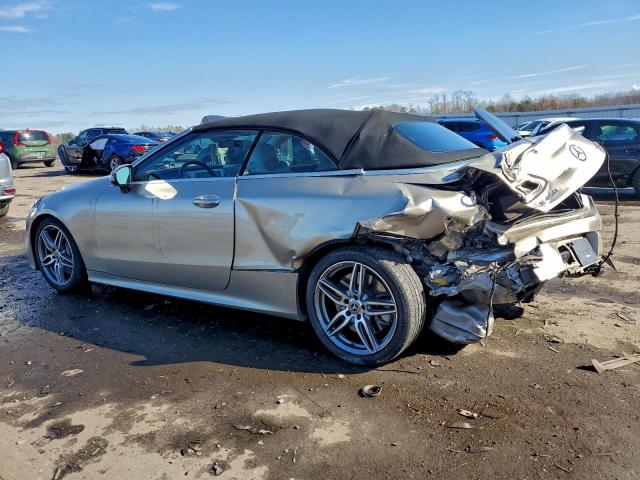 Mercedes-Benz E-Class 450 Image 2