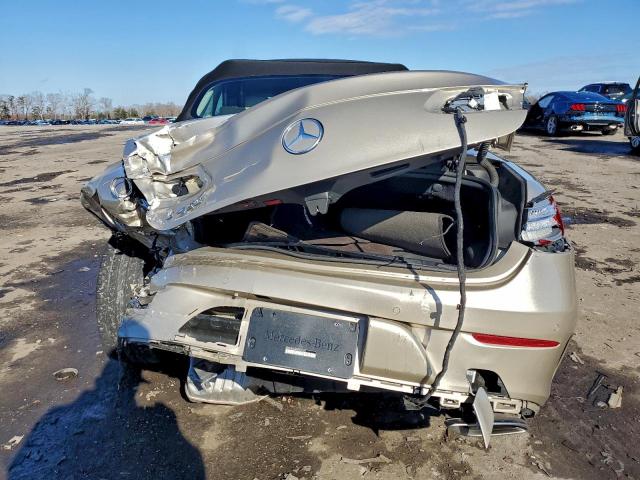 Mercedes-Benz E-Class 450 Image 3