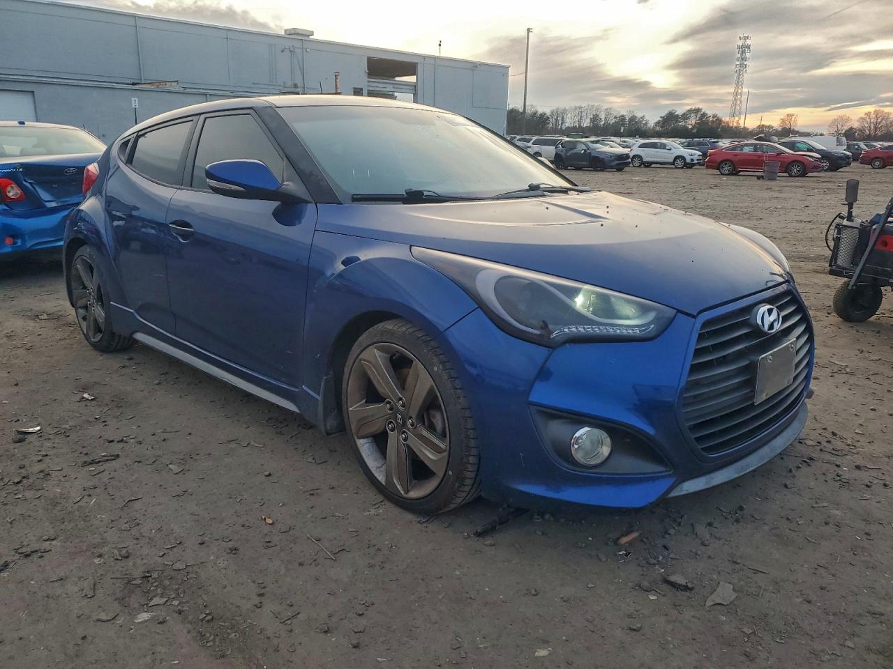 Hyundai VELOSTER Turbo Image 12