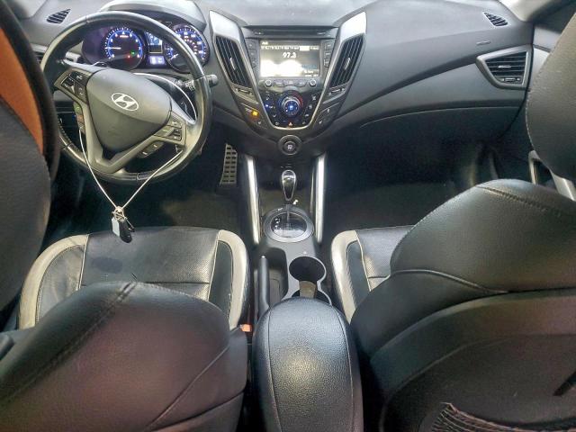 Hyundai VELOSTER Turbo Image 6