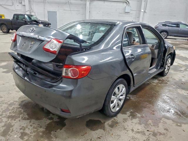 Toyota Corolla Base Image 2