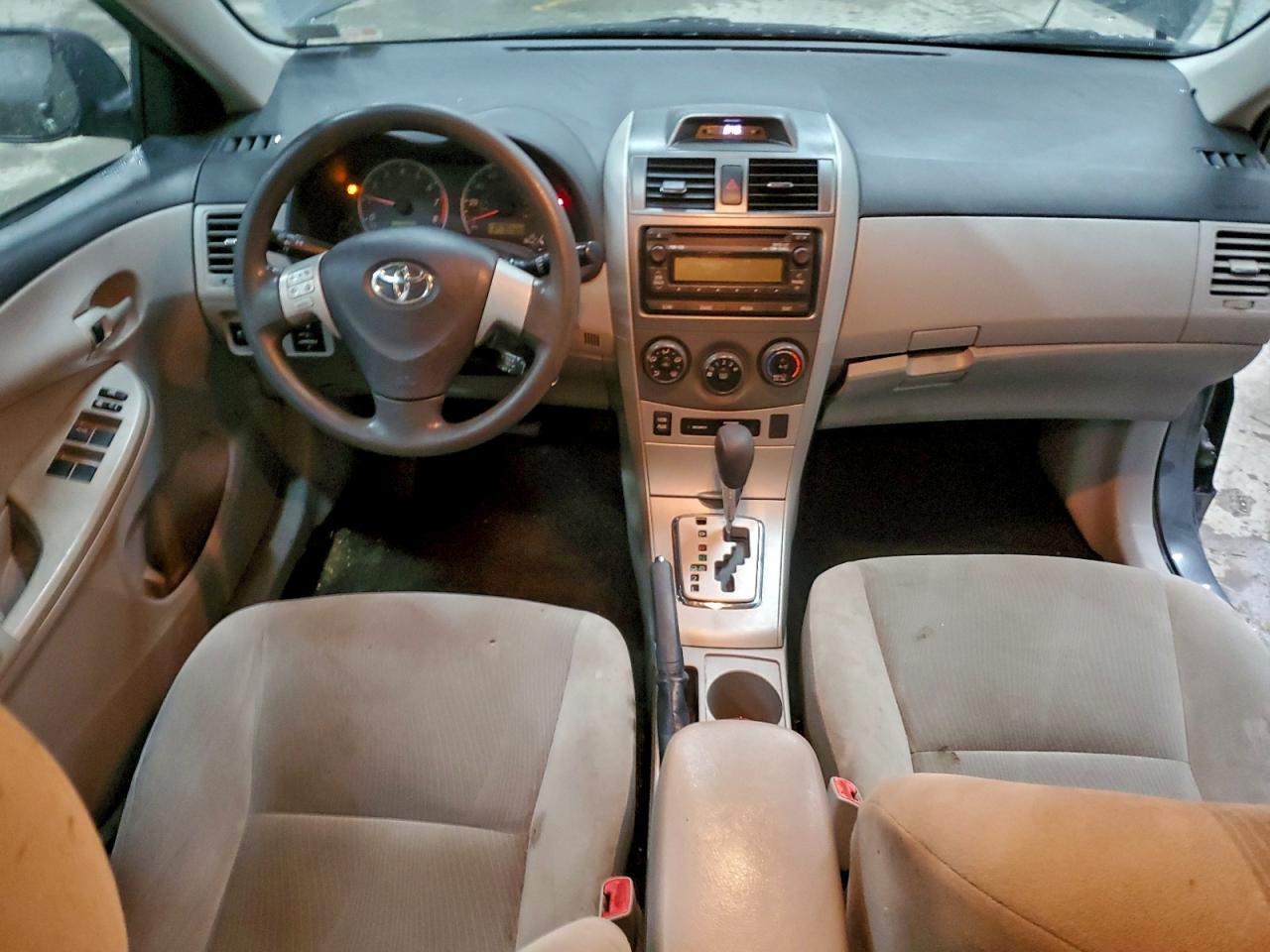 Toyota Corolla Base Image 5