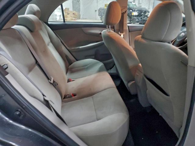 Toyota Corolla Base Image 8