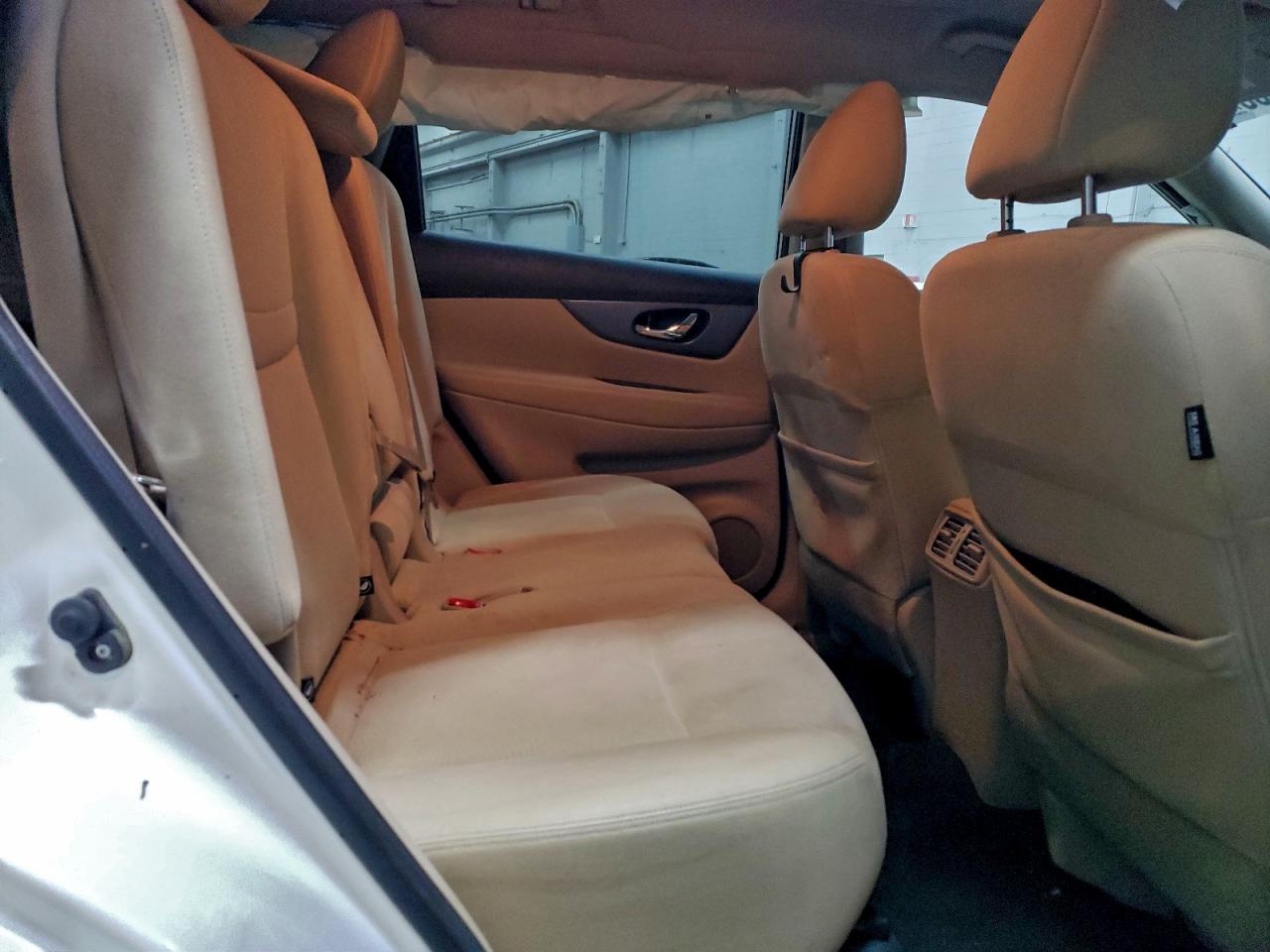 Nissan Rogue S Image 10