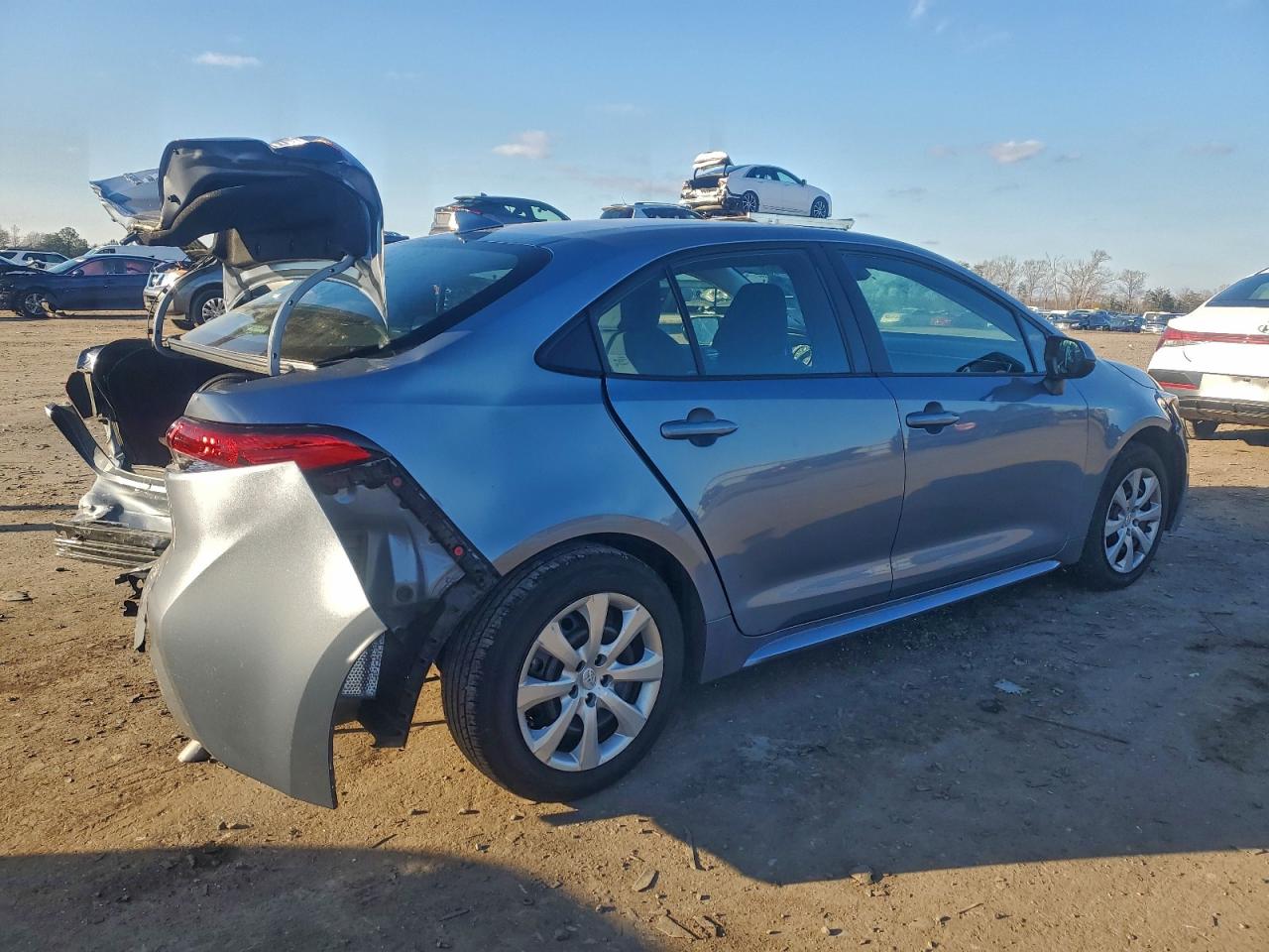 Toyota Corolla Le Image 5