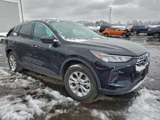 Ford Escape Active Image 4