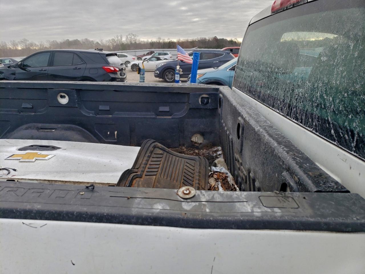 Chevrolet Silverado K1500 Image 6