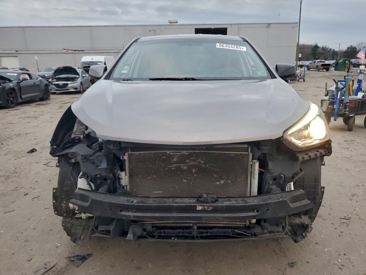 Hyundai SANTA FE Image 5