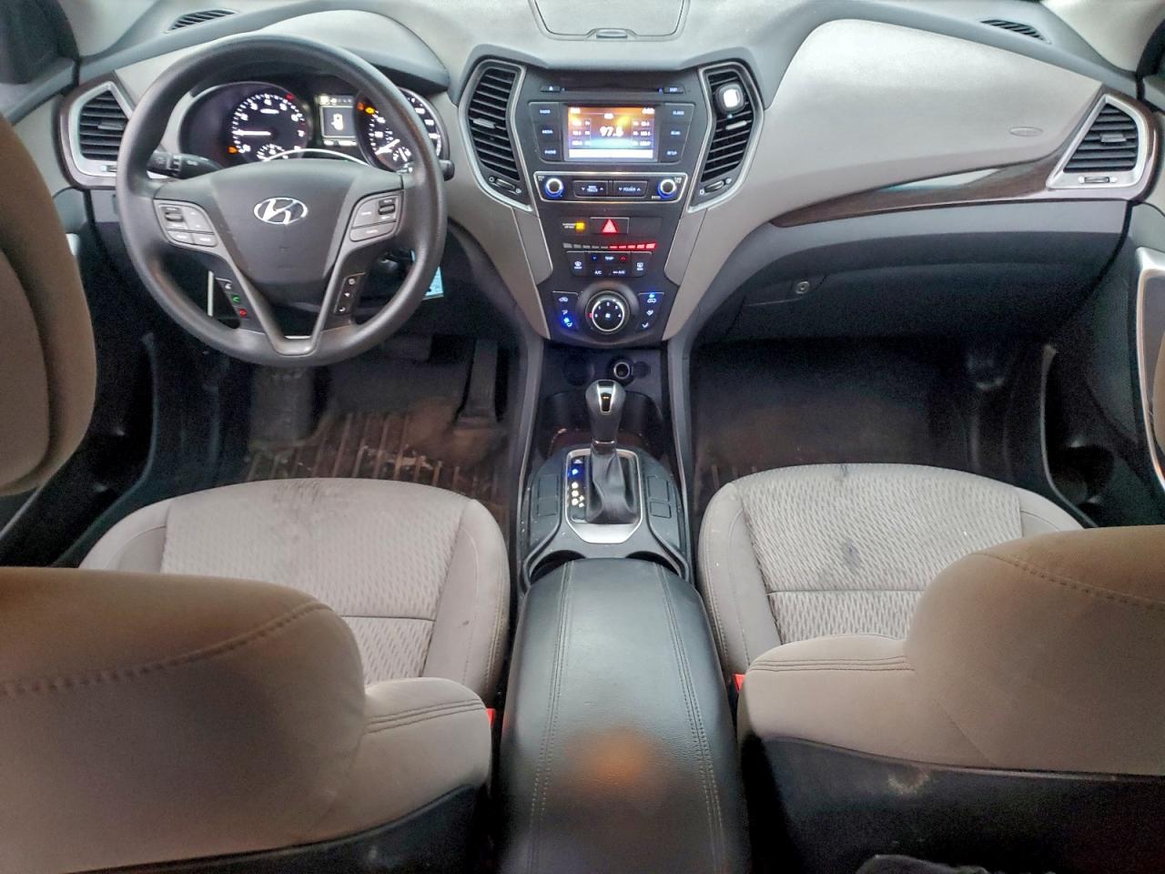 Hyundai SANTA FE Image 7