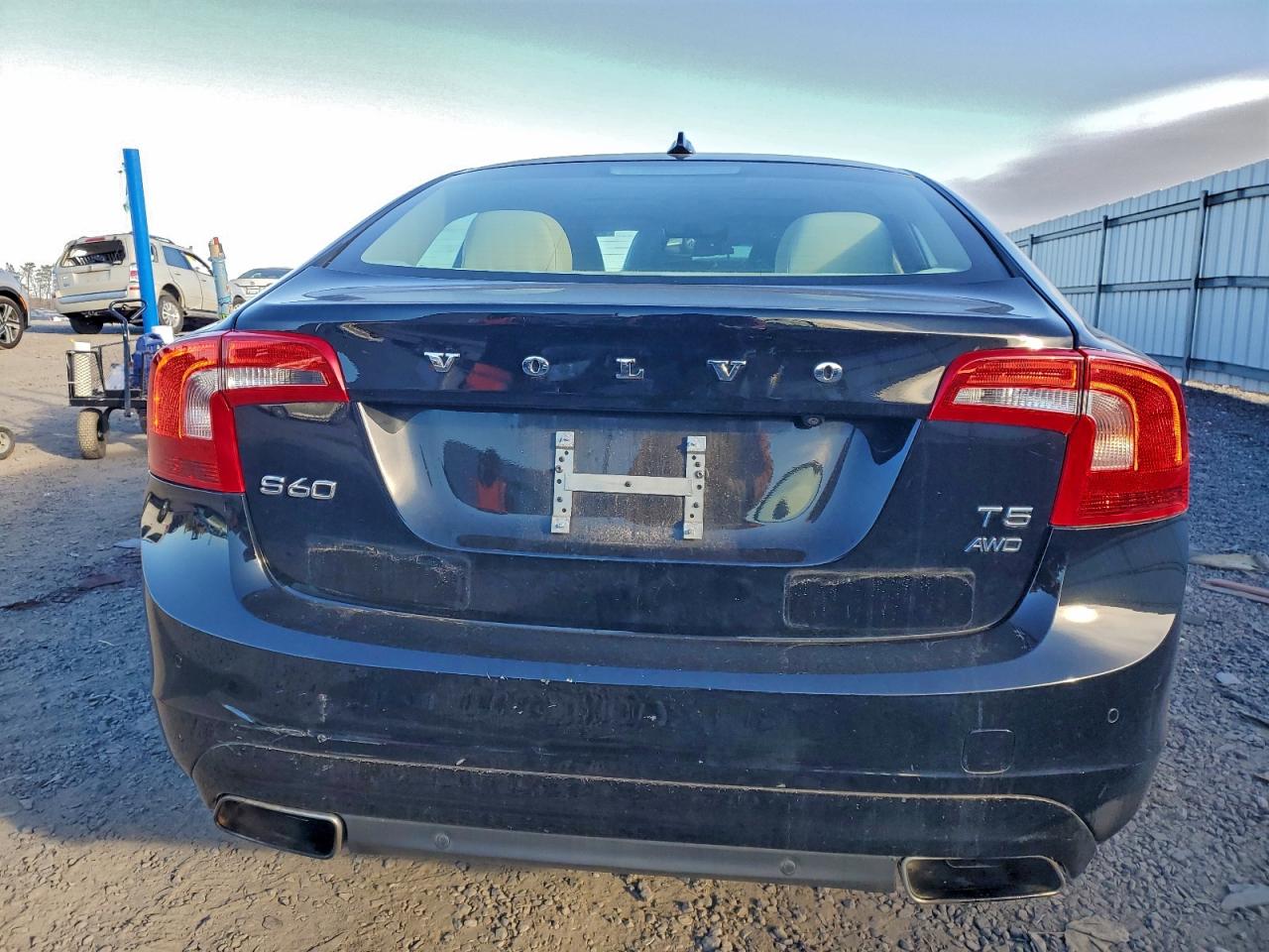 Volvo S60 Platinum Image 4