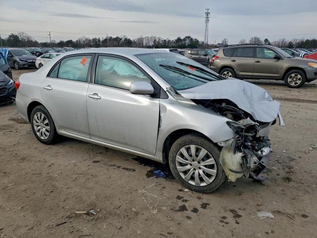 Toyota Corolla Base Image 11