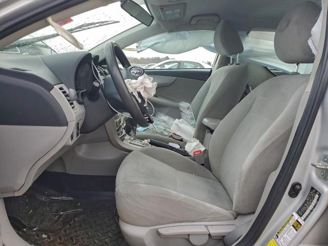 Toyota Corolla Base Image 4