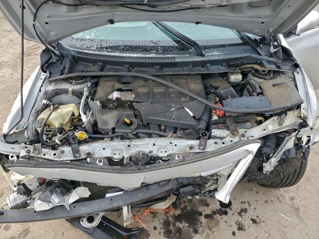 Toyota Corolla Base Image 8