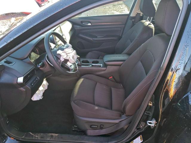 Nissan Altima S Image 11