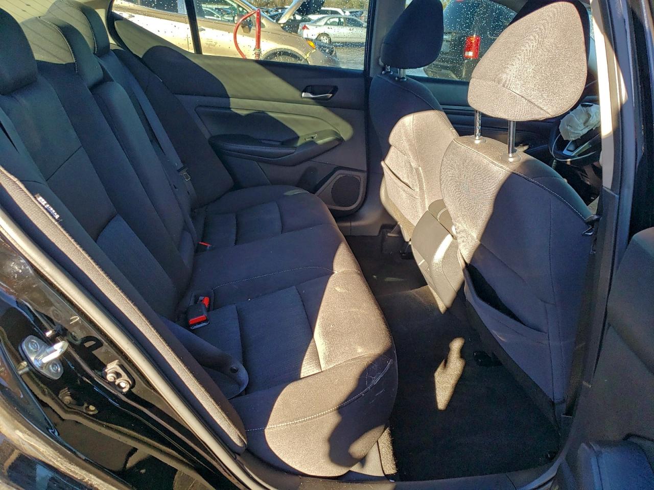 Nissan Altima S Image 2