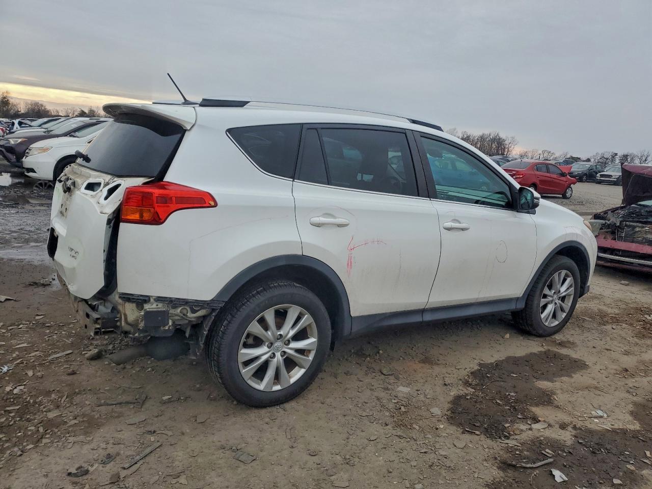 Toyota RAV4 Limited Image 9