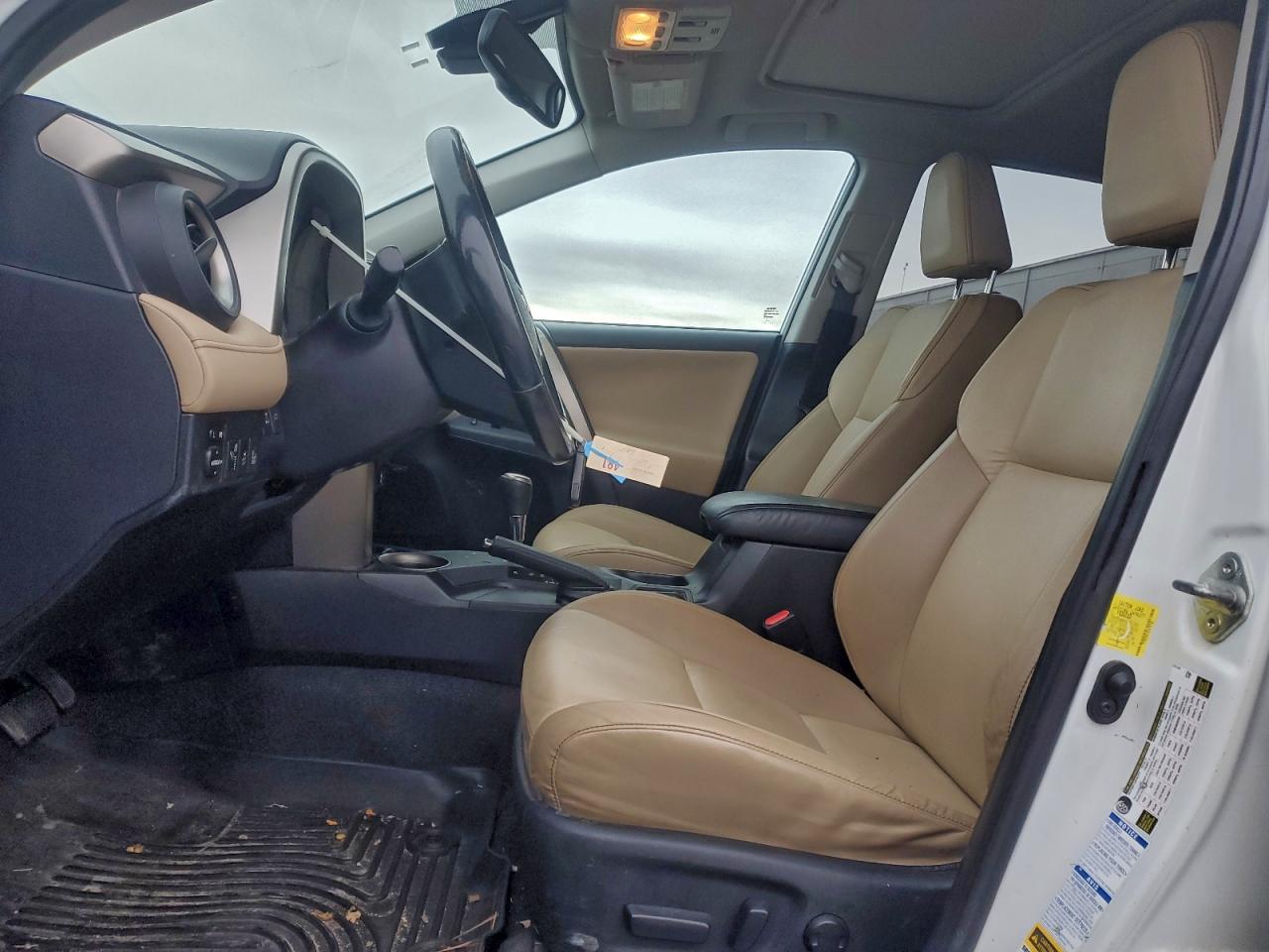 Toyota RAV4 Limited Image 4