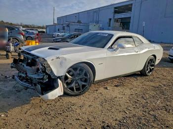 Salvage Dodge Challenger