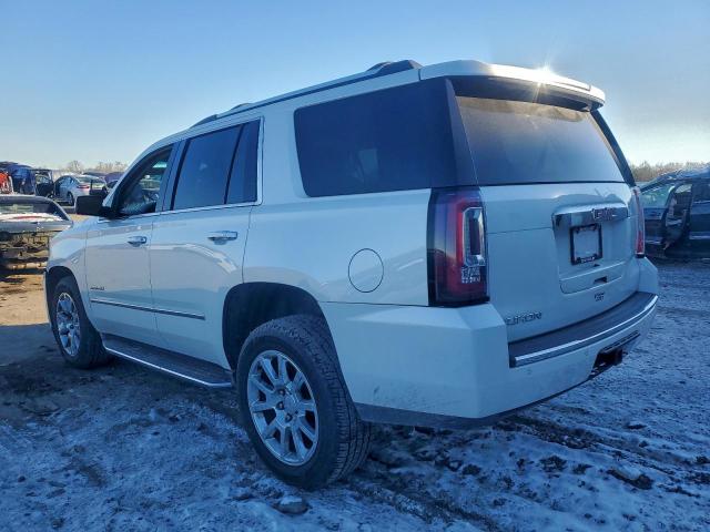 GMC Yukon Denali Image 3