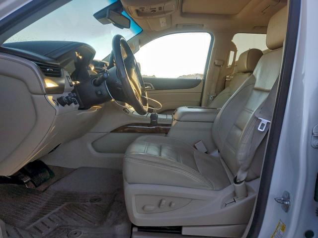 GMC Yukon Denali Image 8