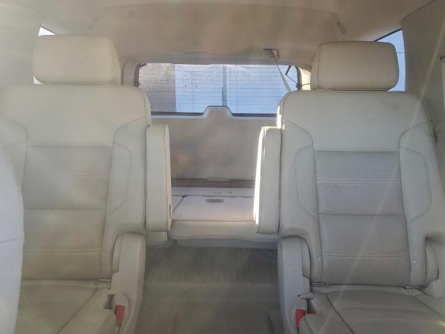 GMC Yukon Denali Image 11