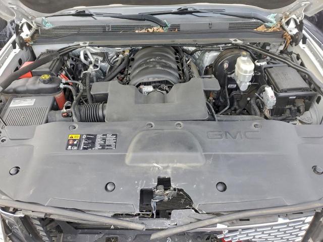 GMC Yukon Denali Image 12