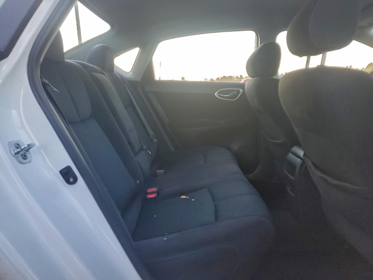 Nissan Sentra S Image 5