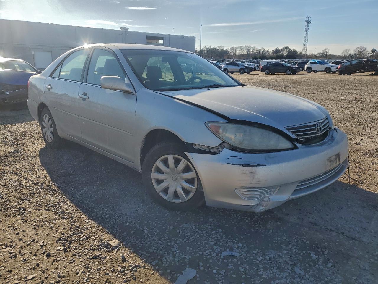 Toyota Camry Le Image 5