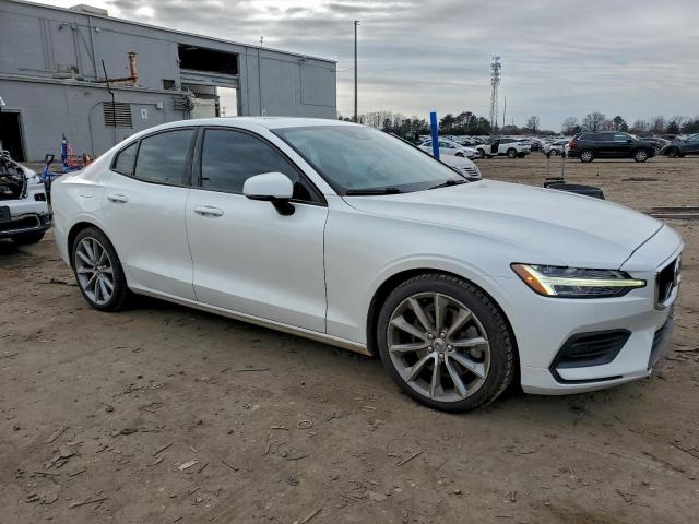 Volvo S60 T6 Momentum Image 5