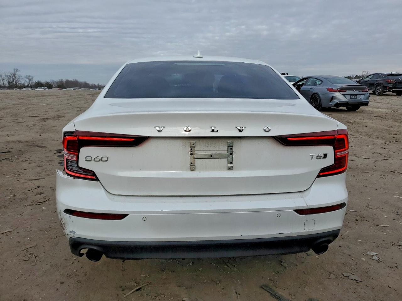 Volvo S60 T6 Momentum Image 10