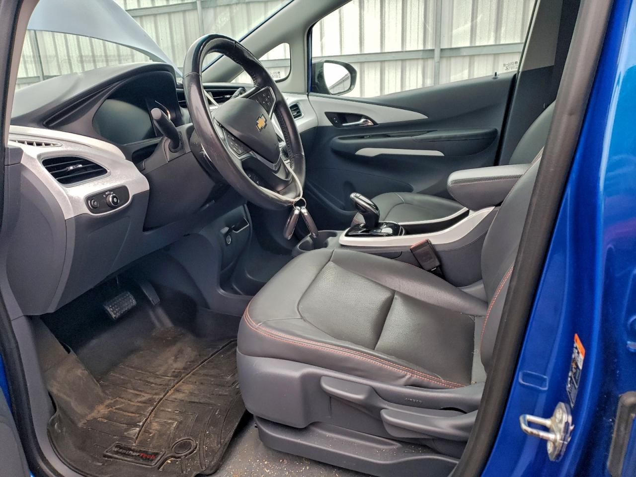 Chevrolet Bolt Premier Image 9