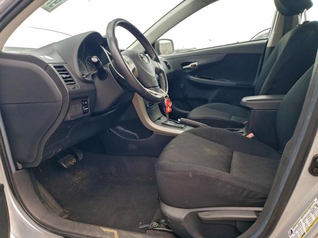 Toyota Corolla Base Image 6