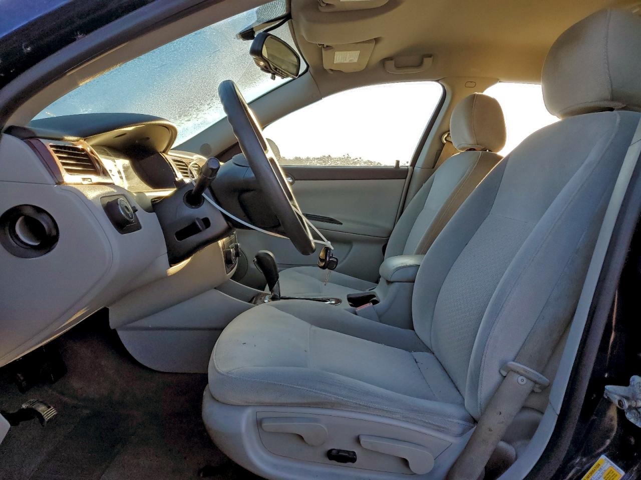 Chevrolet Impala Lt Image 7