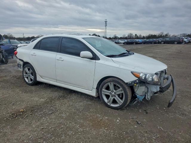 Toyota Corolla Base Image 6