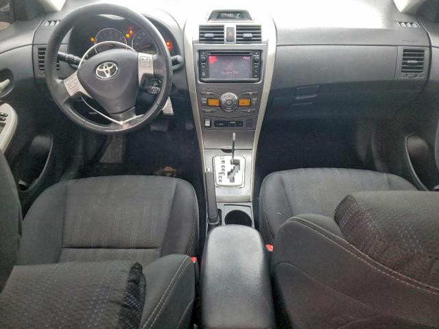 Toyota Corolla Base Image 9