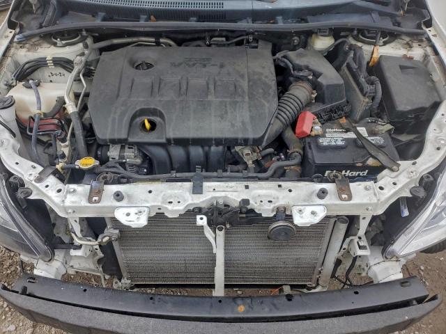 Toyota Corolla Base Image 11