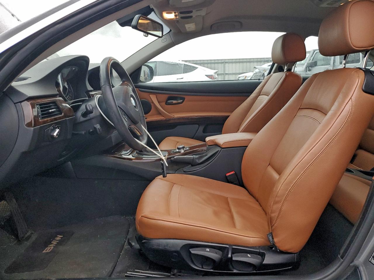 BMW 3 Series I Image 10