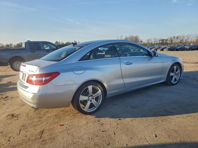 Mercedes-Benz E-Class 350 4matic Image 3